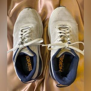 Hoka One One Bondi 8, size 8D, Women’s